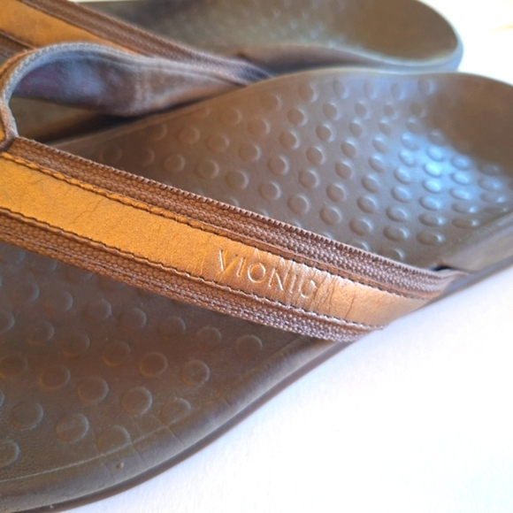 Vionic Brown Flip Flops Versatile Summer Slip On Good Condition Size10 - Picture 2 of 5